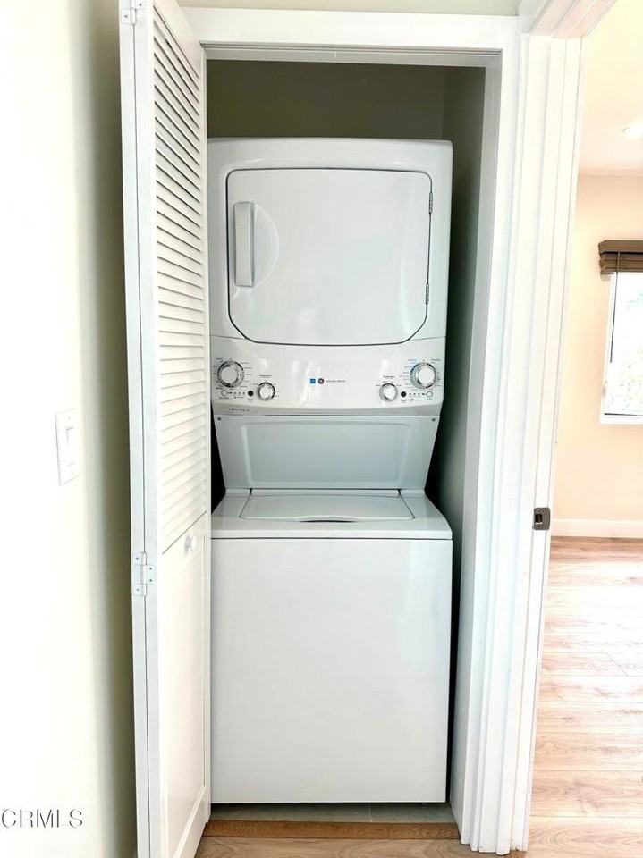 208 N Cordova St #208 - Photo 2 of 19