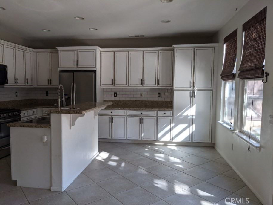 40200 Bellevue Dr #40200 - Photo 4 of 16