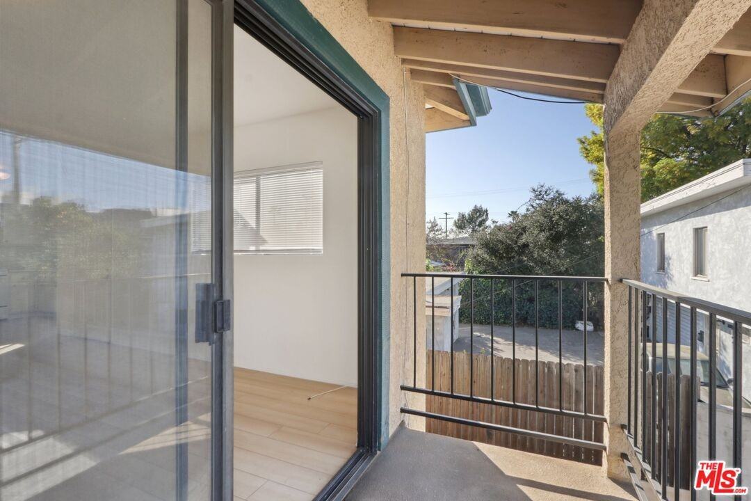 5429 Troost Ave #5429-4 - Photo 4 of 24