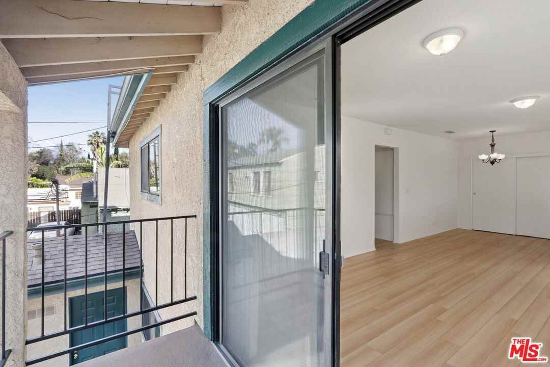 5429 Troost Ave #5429-4 - Photo 5 of 24