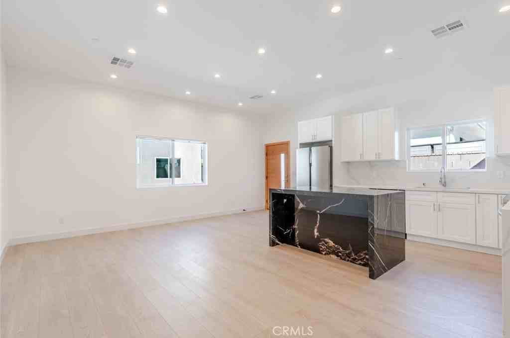 6852 1/2 Ranchito Ave #6852 - Photo 7 of 17