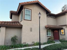 featured image of 1 Vista Sierra #1