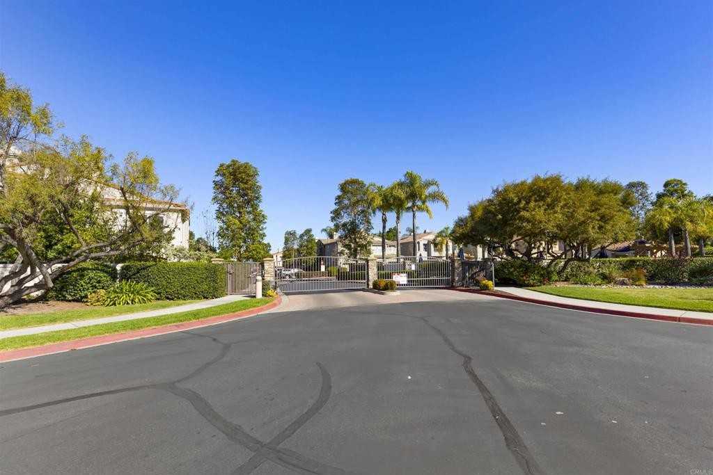 295 Churchill Ln #295 - Photo 6 of 34