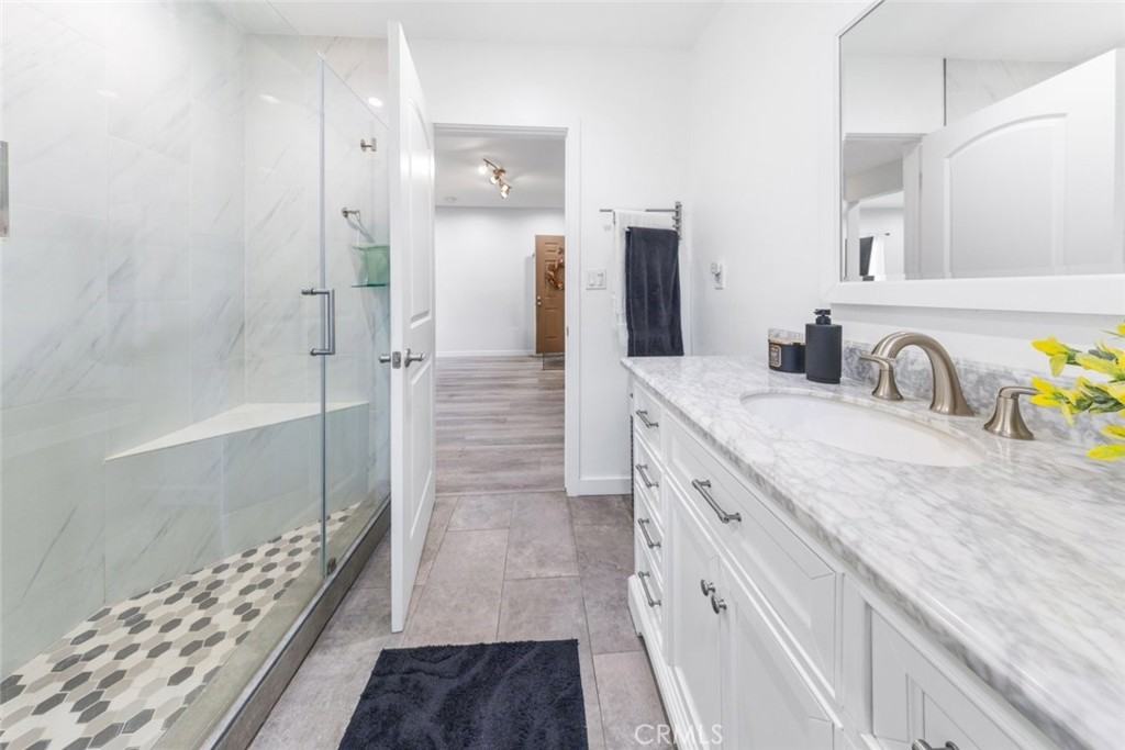 3010 Montrose Ave #3010-26 - Photo 3 of 36