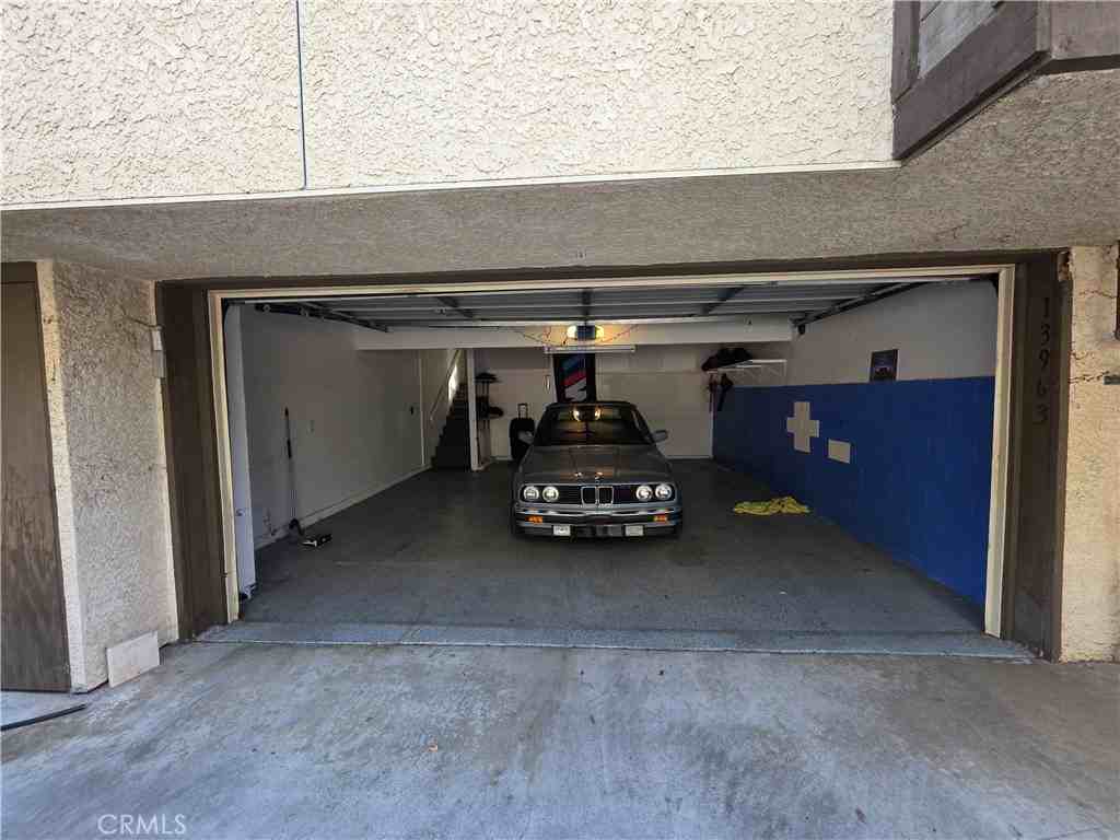 13963 Riverside Dr #13963 - Photo 4 of 27