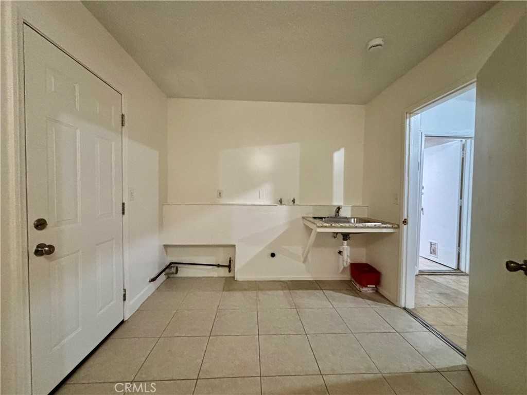 1795 E Victoria Ave #1795 - Photo 7 of 15