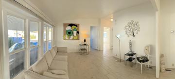 featured image of 14777 Palm Dr