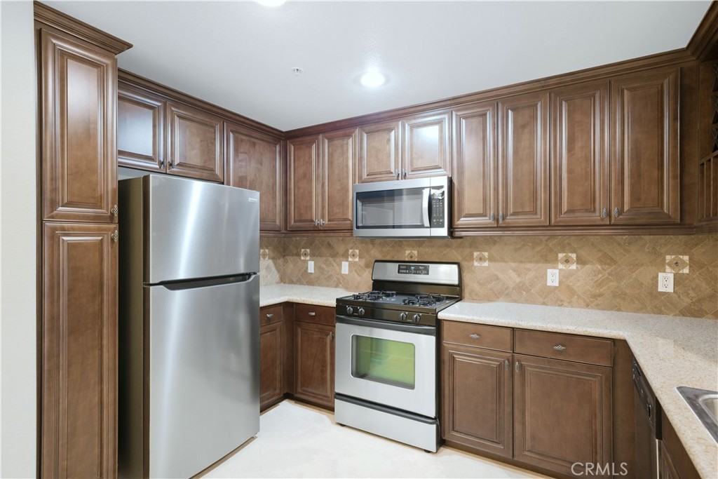 2406 Watermarke Pl #2406 - Photo 2 of 43