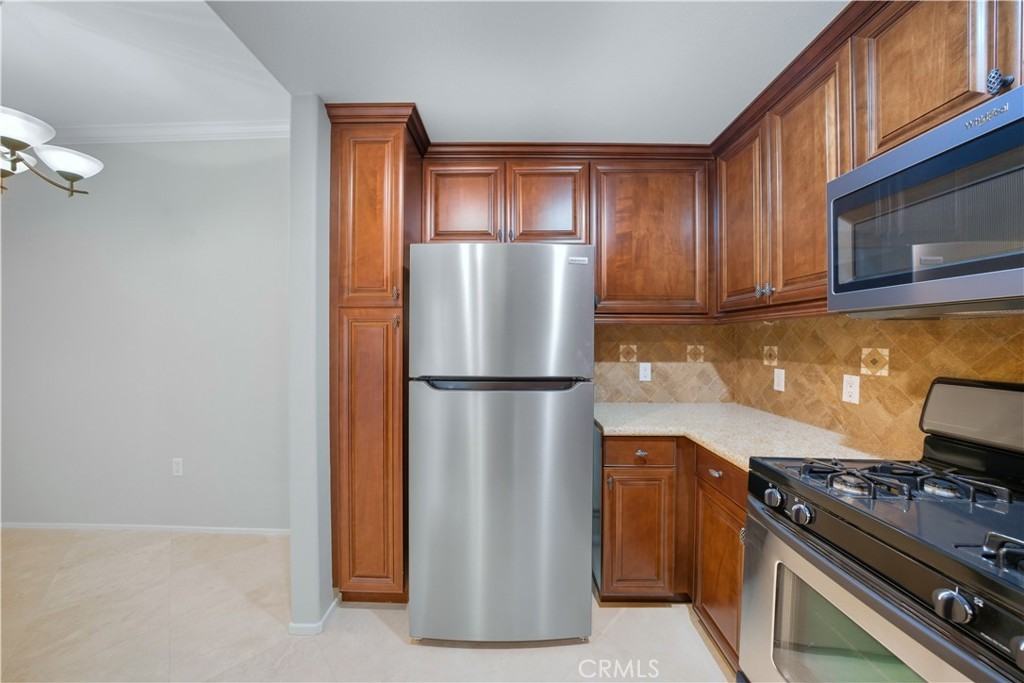 2406 Watermarke Pl #2406 - Photo 3 of 43