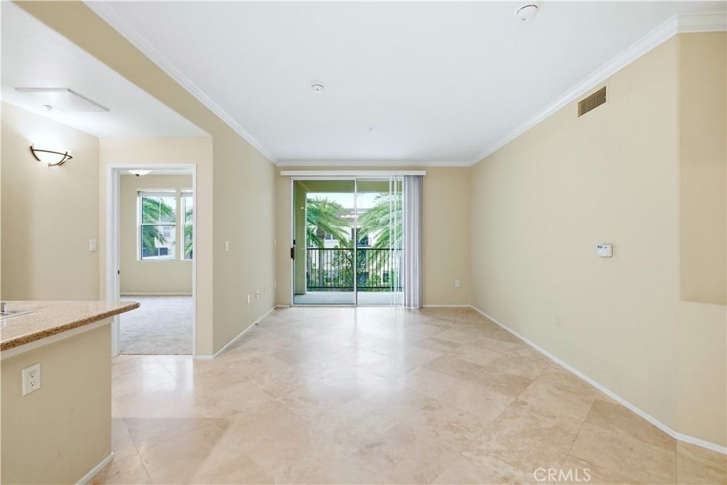 2406 Watermarke Pl #2406 - Photo 5 of 43