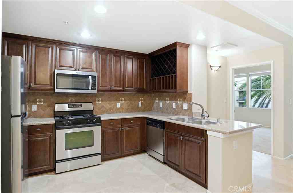 2406 Watermarke Pl #2406 - Photo 7 of 43