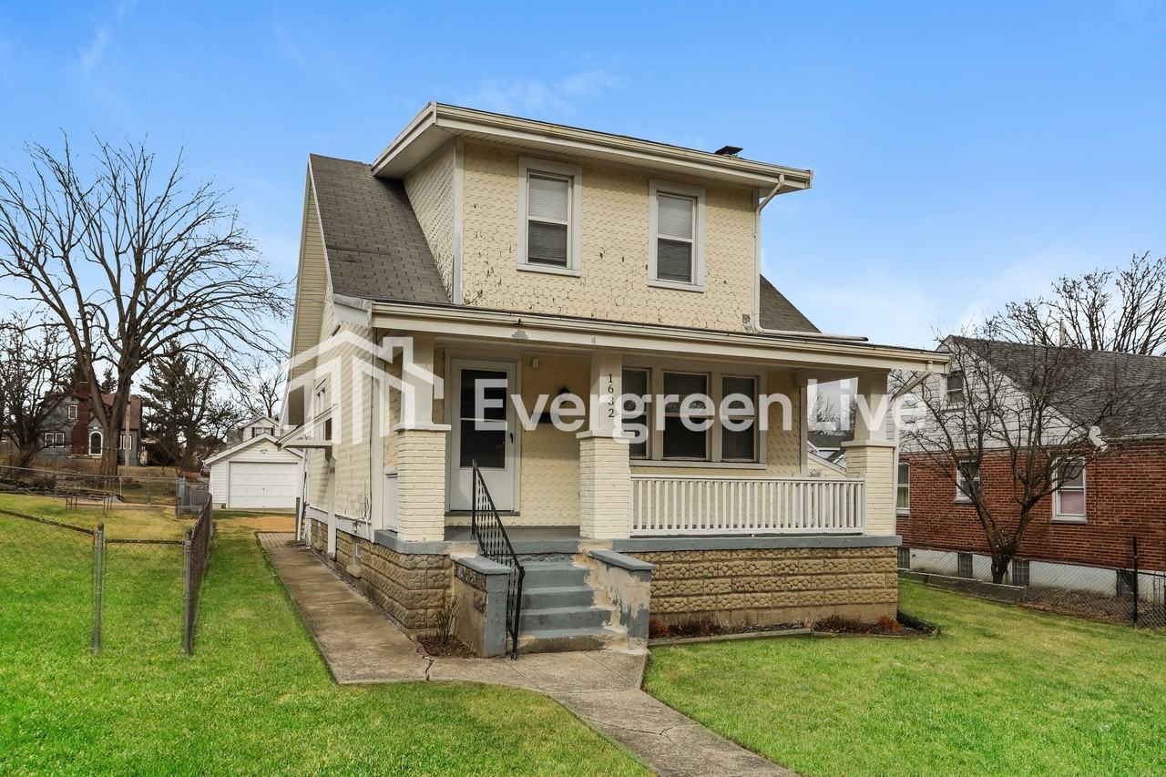 1632 Sundale Ave - Photo 2 of 15