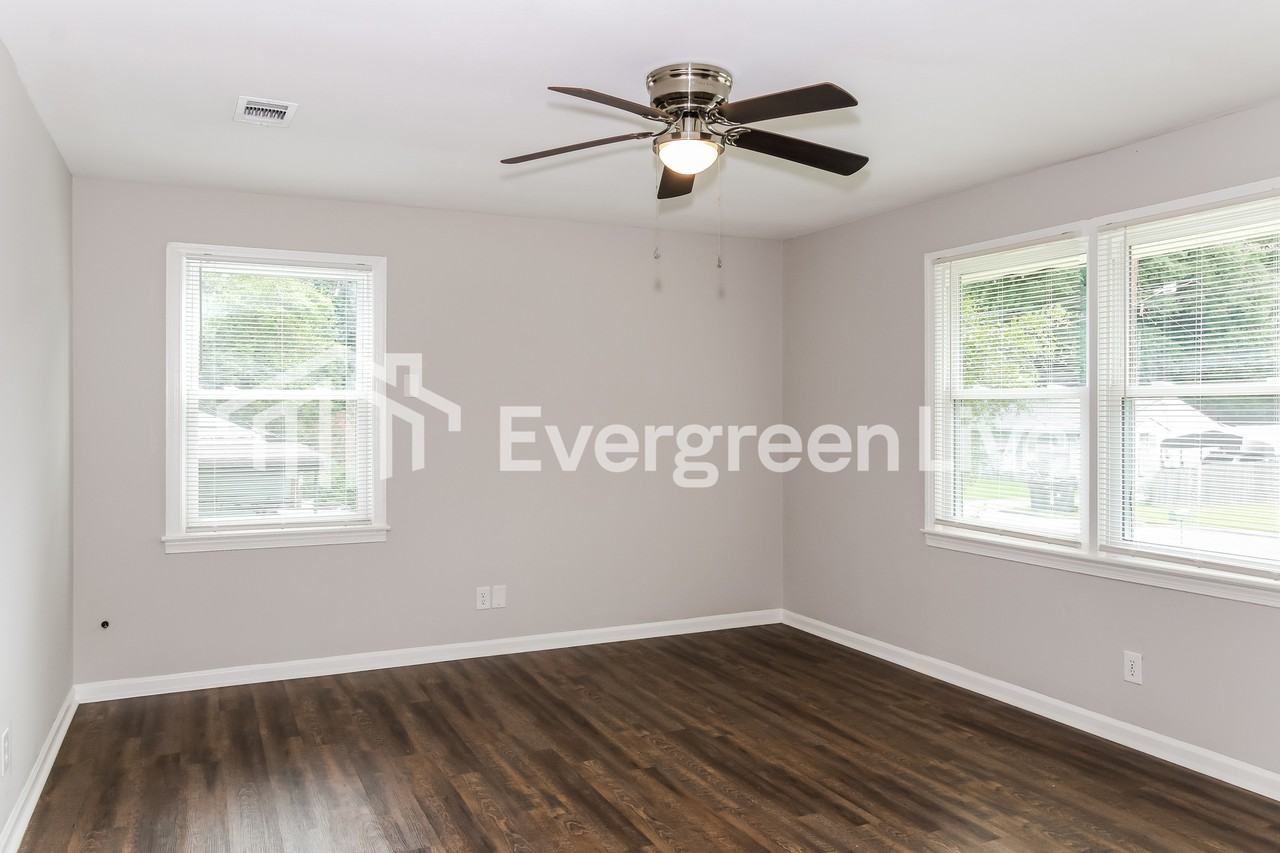 2841 Cornelia Rd - Photo 3 of 15