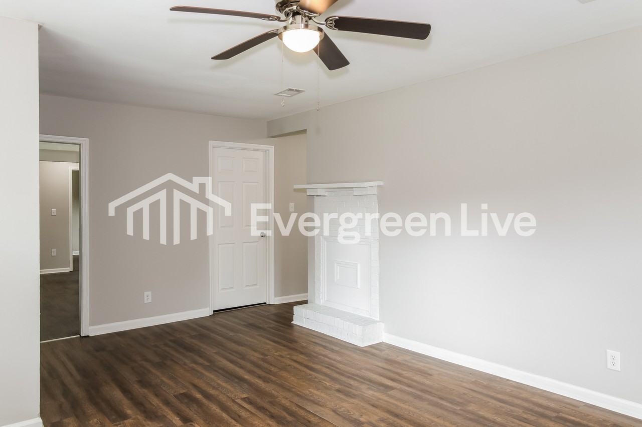 2841 Cornelia Rd - Photo 4 of 15