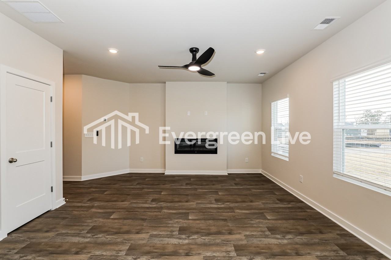 1692 Fuma Leaf Way - Photo 2 of 15