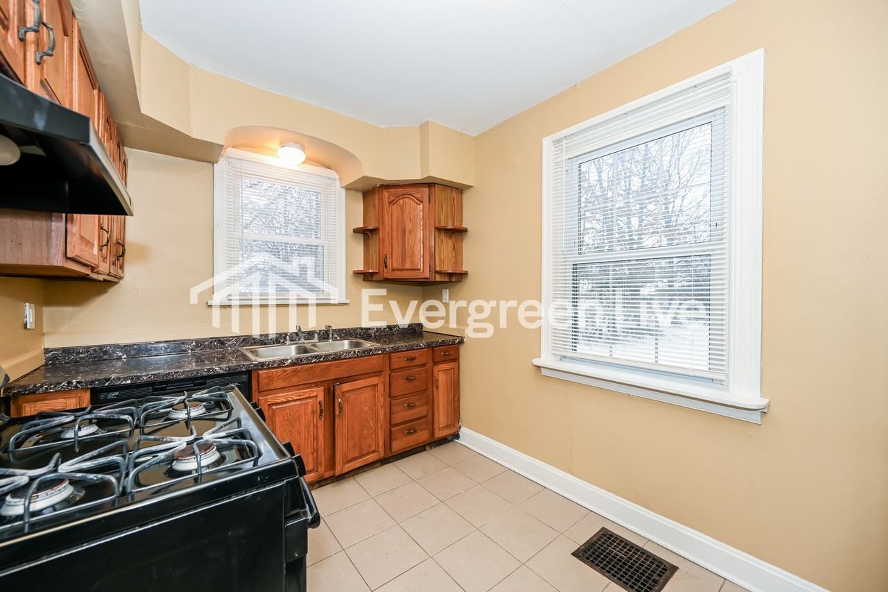 7052 Clovernook Ave - Photo 6 of 15