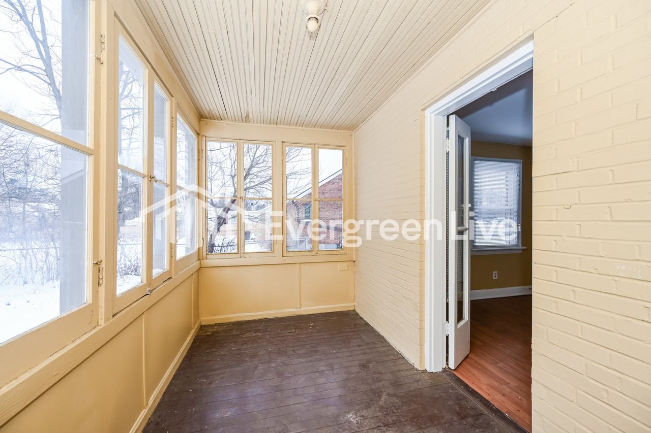 7052 Clovernook Ave - Photo 7 of 15