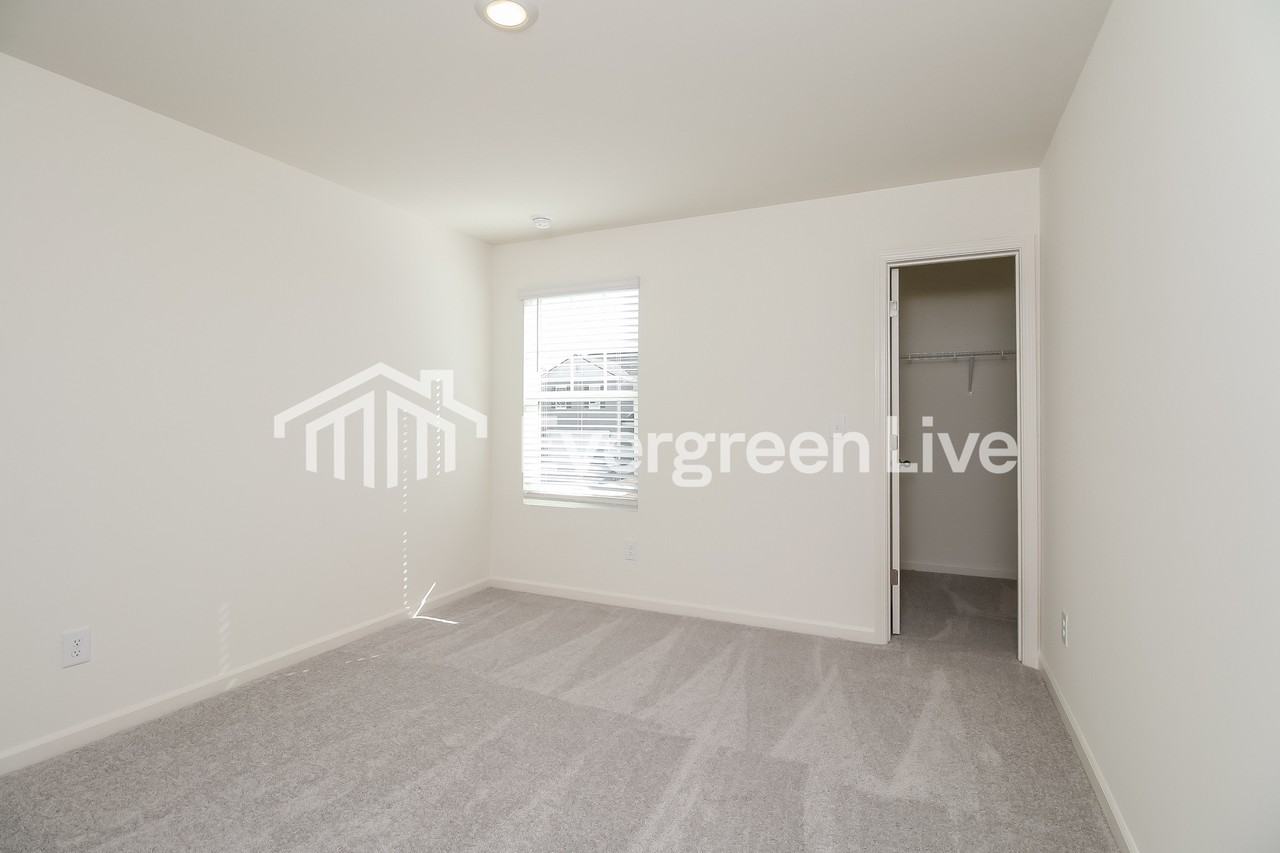 157 Galilee Ln - Photo 7 of 10