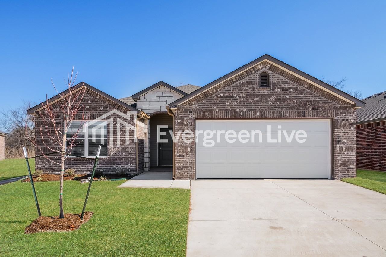 3904 Olivia St - Photo 2 of 17
