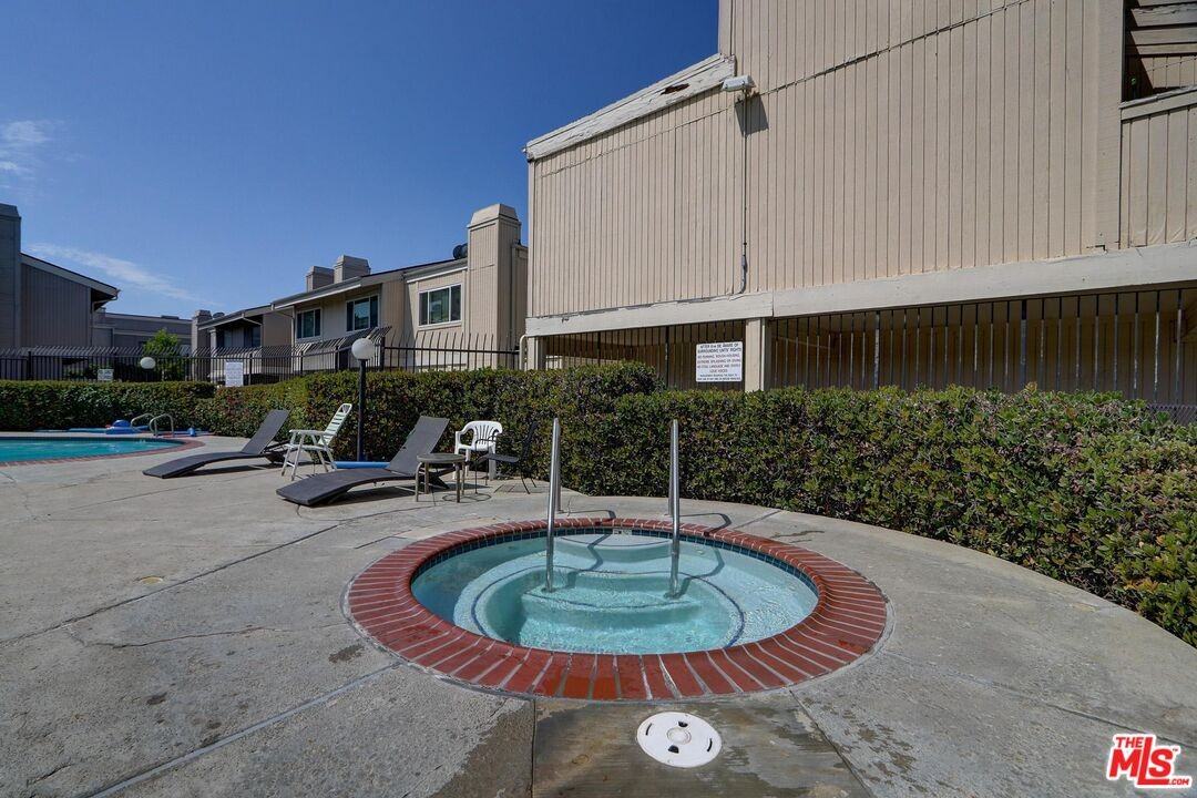 1275 Seacliff Ct #1275-5 - Photo 5 of 29