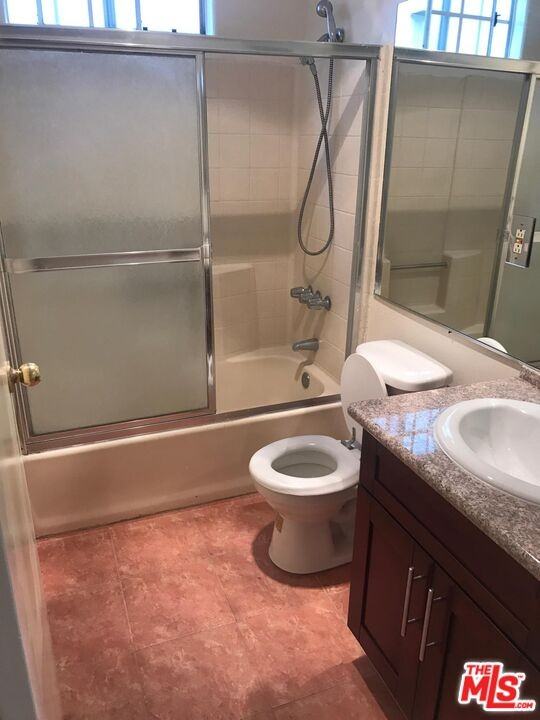 1652 Colby Ave #1652-103 - Photo 3 of 5