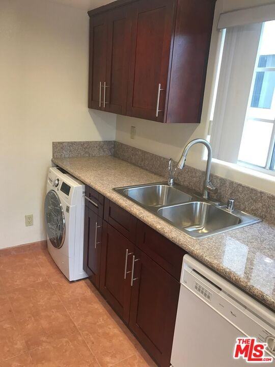 1652 Colby Ave #1652-103 - Photo 4 of 5