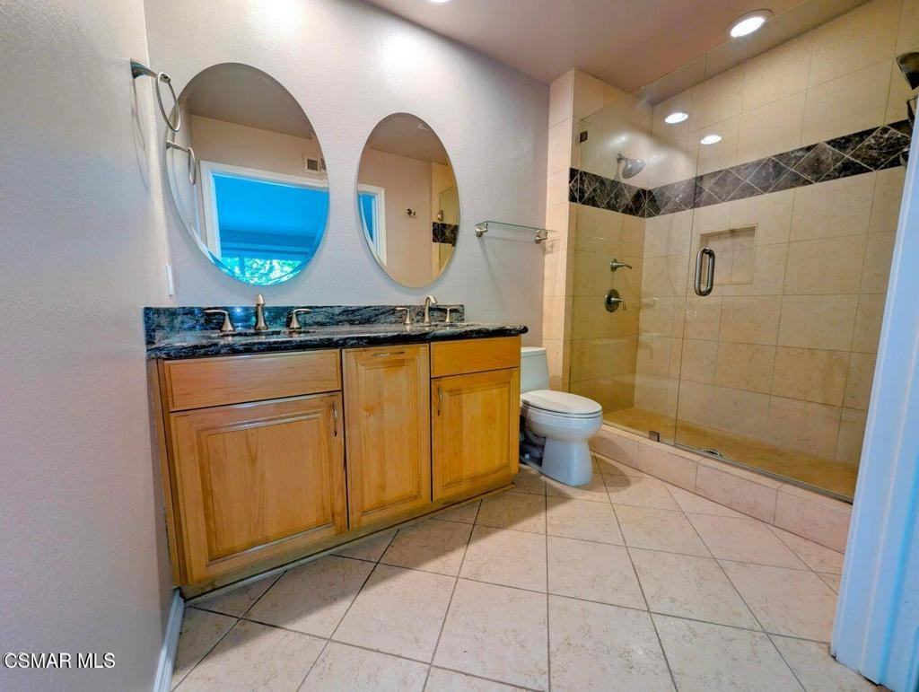 26118 Alizia Canyon Dr #26118A - Photo 3 of 34