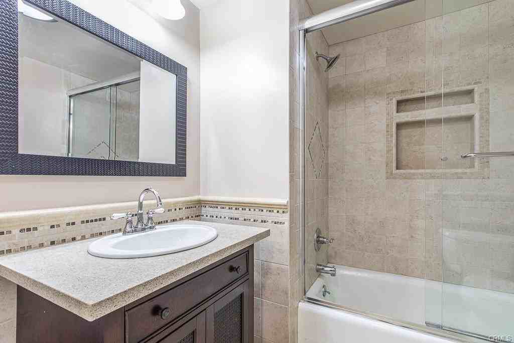 200 W Le Roy Ave #200 - Photo 3 of 33