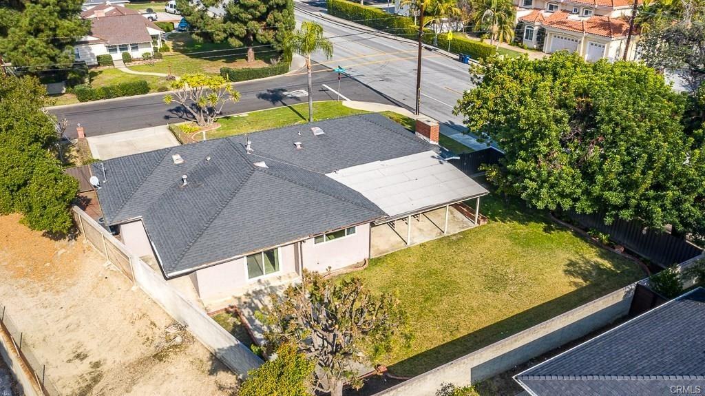 200 W Le Roy Ave #200 - Photo 6 of 33