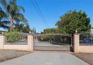 22639 Calvert St - Photo 1 of 1