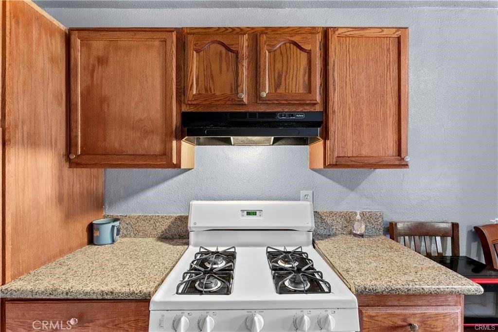 170 E Olive St #170-3 - Photo 5 of 12