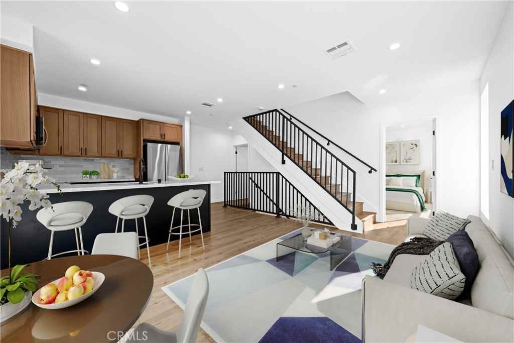 1342 N Kingsley Dr #1342-2 - Photo 3 of 40