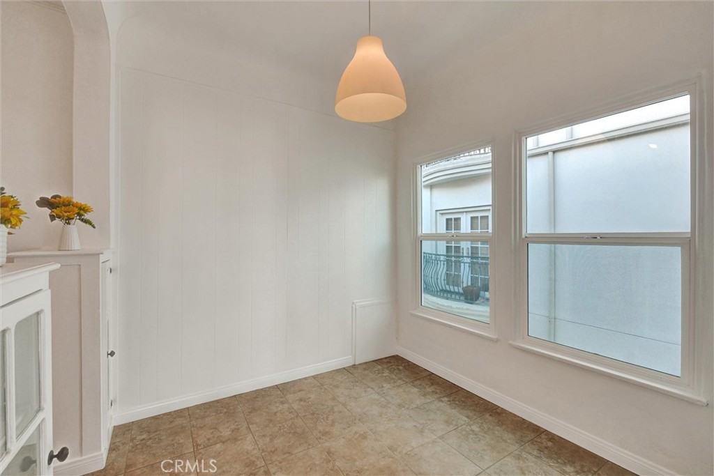 124 S Elm Dr #124-5 - Photo 7 of 28