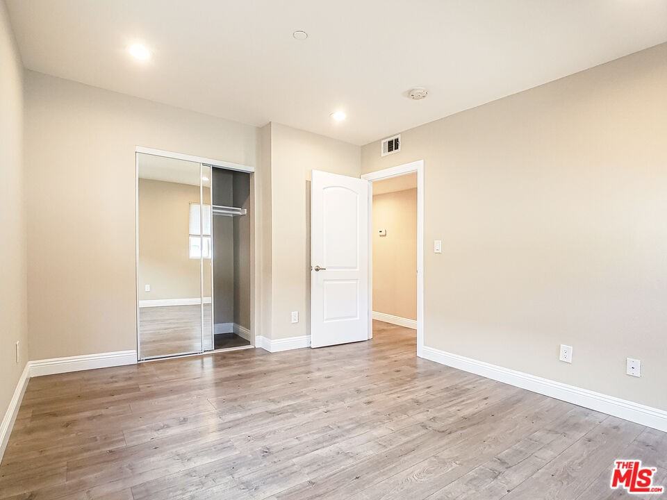 965 N Wilton Pl #965 - Photo 4 of 25