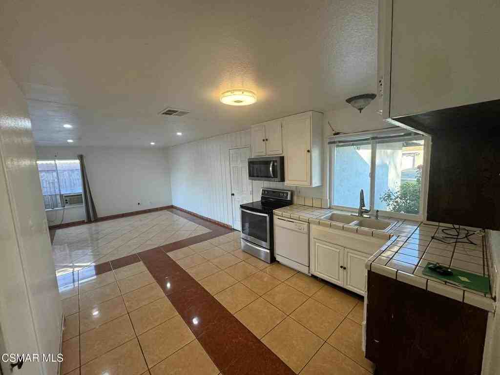 2047 Belmar Ct #2047 - Photo 7 of 15