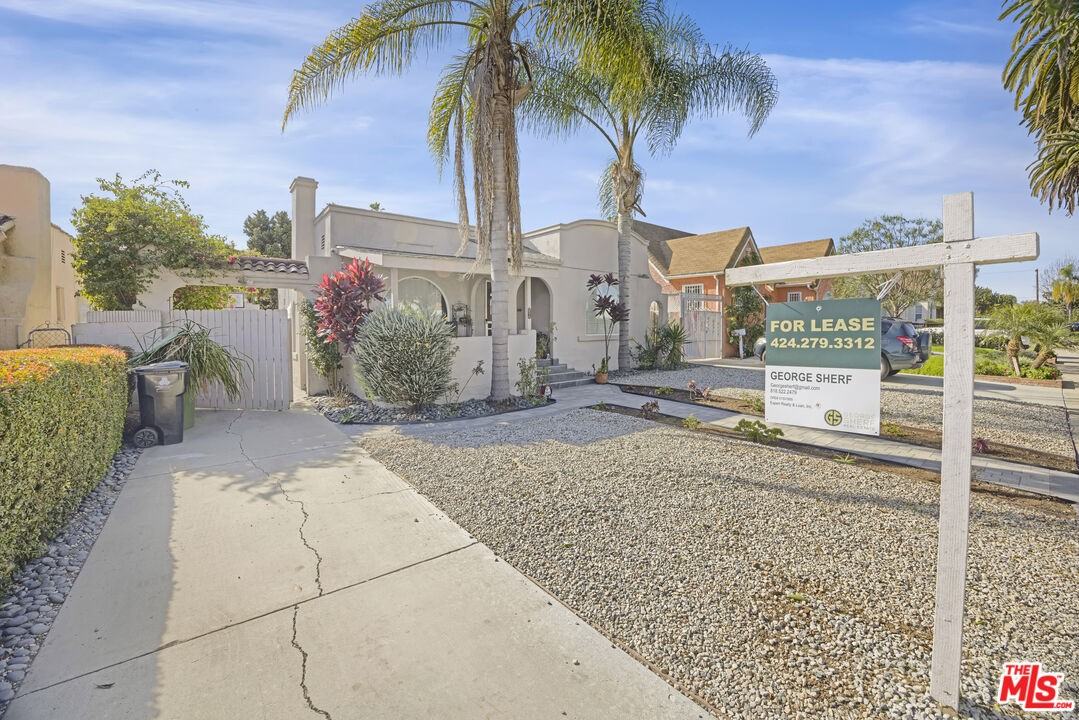 2016 W 78th St #2016 - Photo 2 of 41