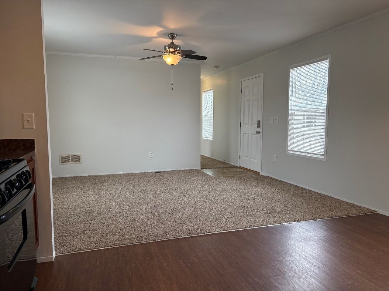 1921 Se Winter Park Dr #111 - Photo 2 of 28