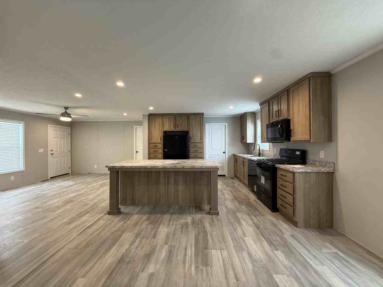 29811 W Essex Ct #114 - Photo 6 of 28