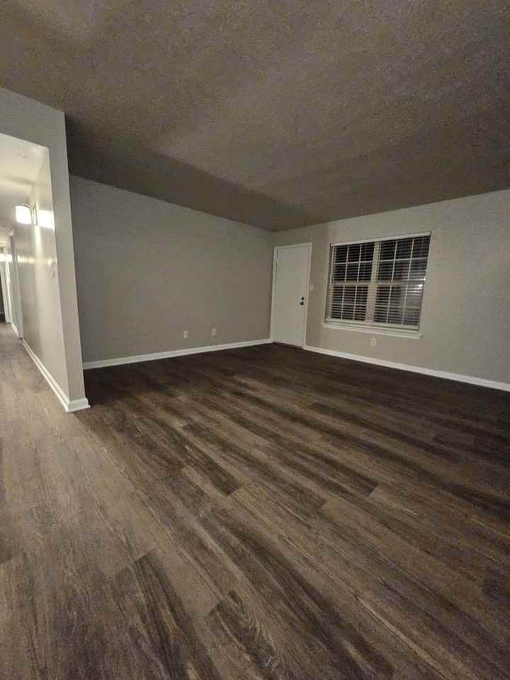 1202 Patton Creek Ln - Photo 2 of 16