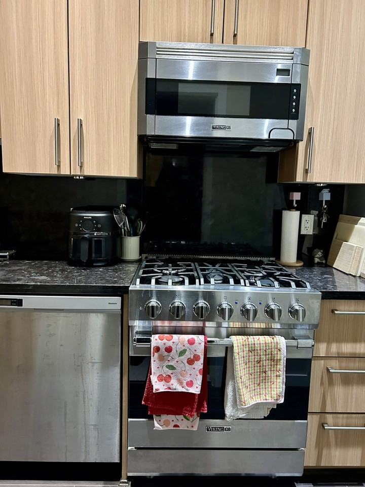 1708 Columbia St - Photo 6 of 13