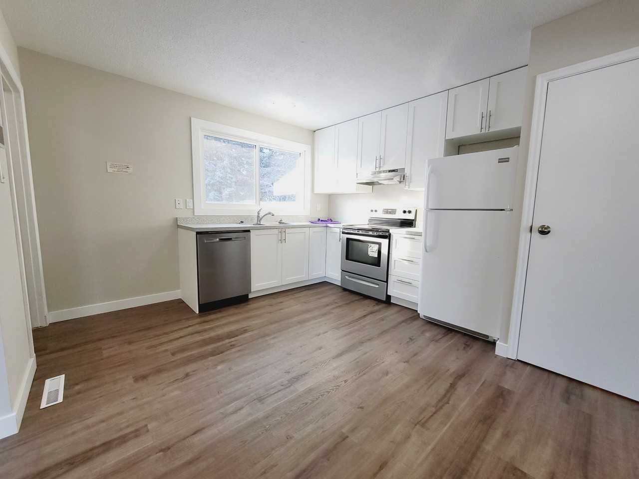 14612 62 St Nw - Photo 2 of 36