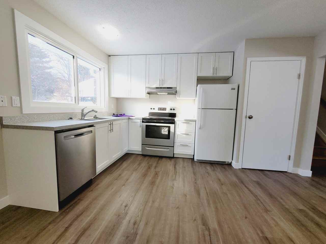 14612 62 St Nw - Photo 3 of 36