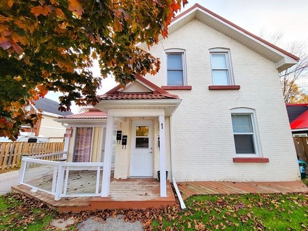 Moffat St, Triplex - Photo 3 of 13