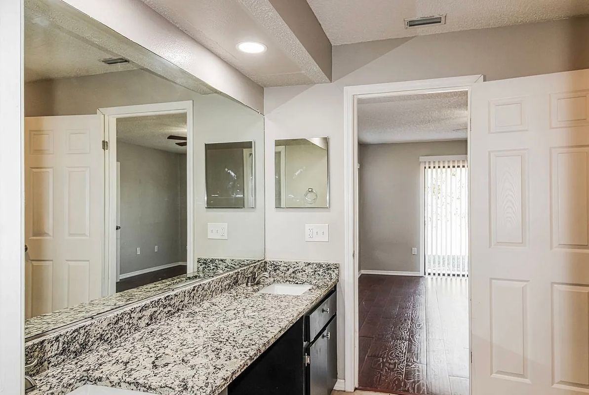 12452 Groveland St - Photo 6 of 10