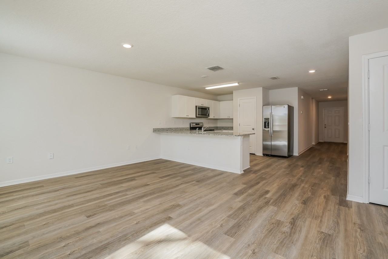 2660 W Bravura Dr - Photo 2 of 21