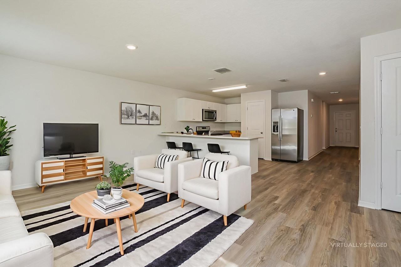 2660 W Bravura Dr - Photo 3 of 21