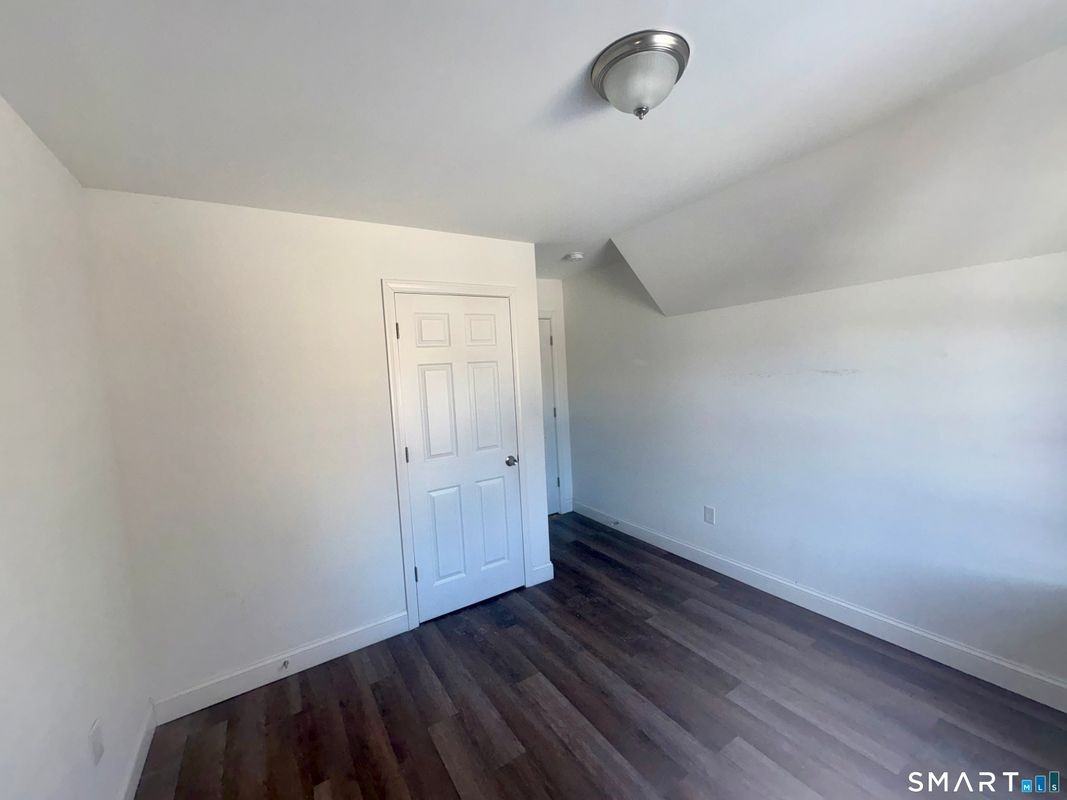 22 Brewster St - Photo 5 of 12