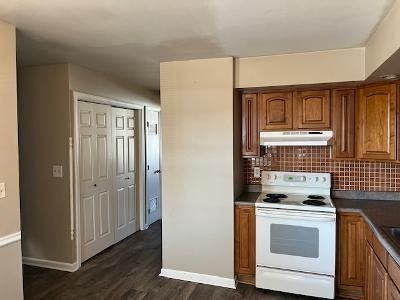 1010 Parkview Dr - Photo 3 of 5