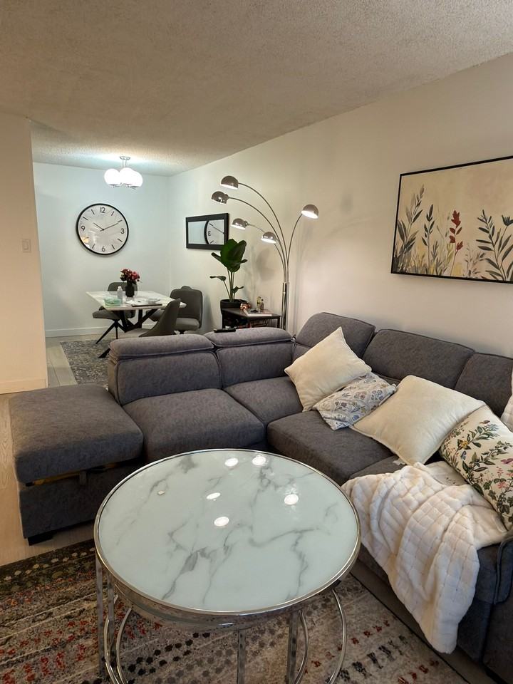 2012 Fullerton Avenue #1118 - Photo 3 of 13