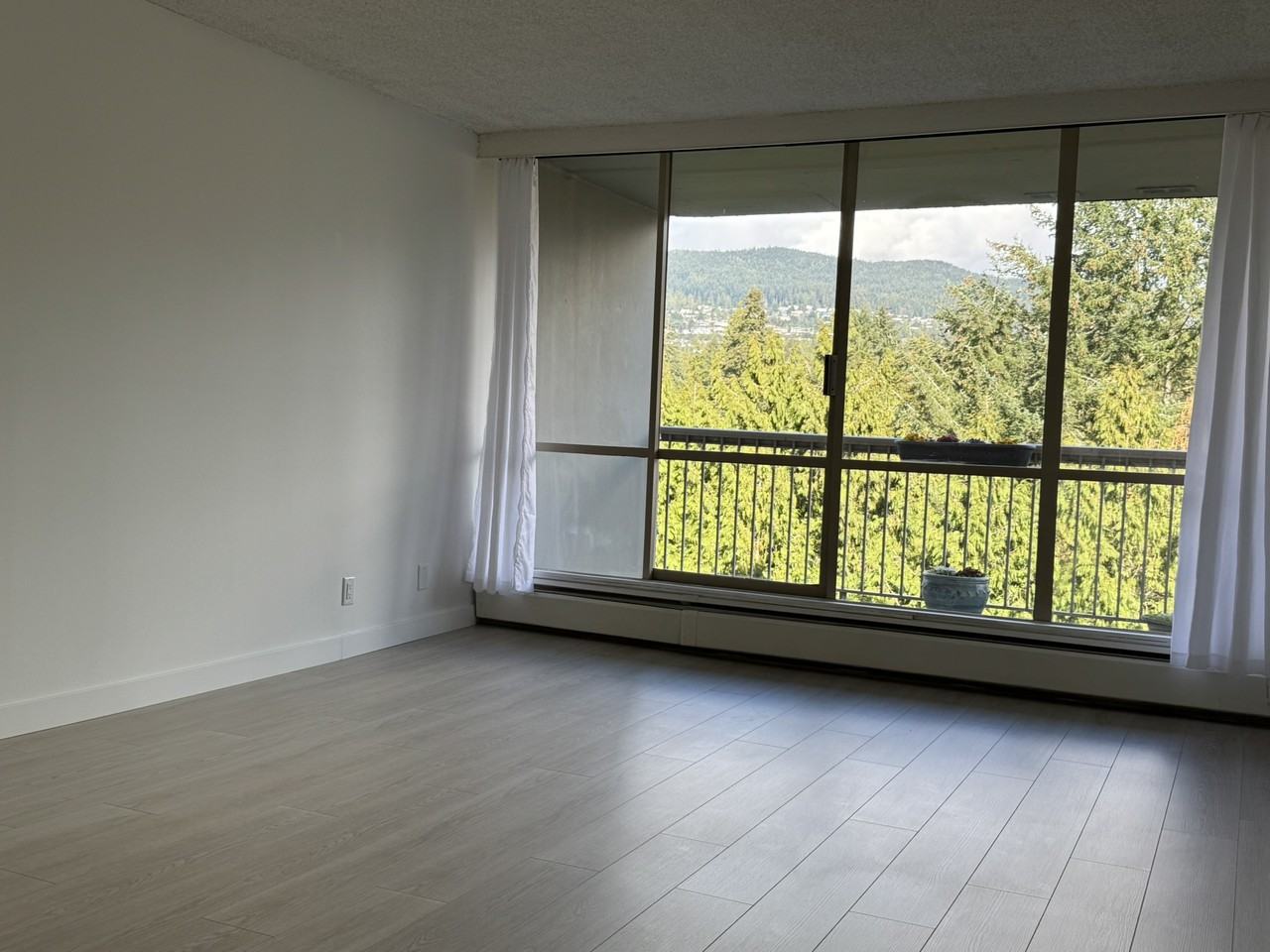 2012 Fullerton Avenue #1118 - Photo 5 of 13